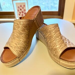 Karyoka Lesther Textured Mules